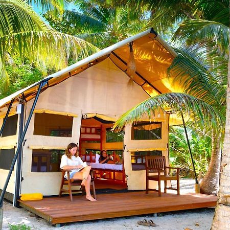 Barefoot Manta Island Resort Drawaqa Island Екстериор снимка